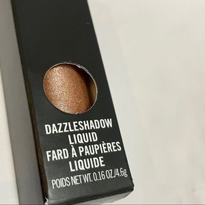 BRAND NEW MAC Dazzle Shadow Liquid